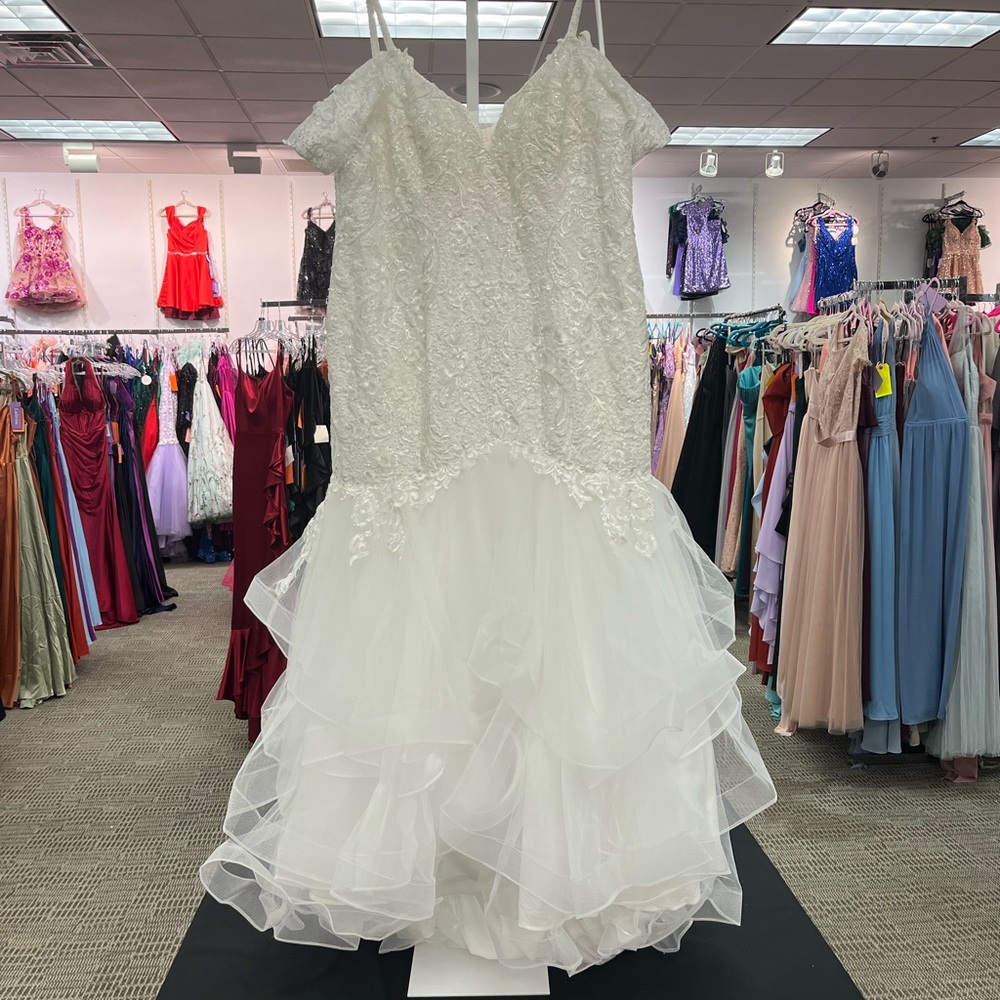 Sydney’s Closet Plus Size Mermaid Bridal Gown